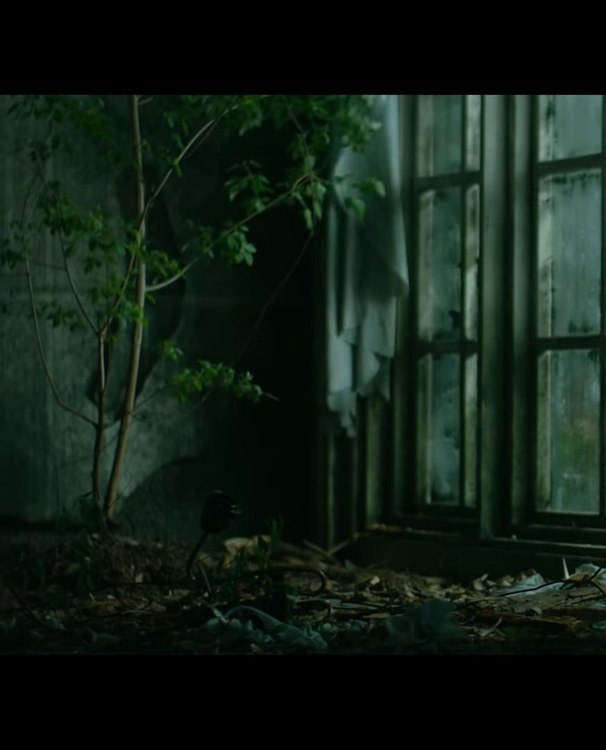 The grey world of Stay Gold reminds me of one of those post-apocalyptic games where a disaster happened years ago and only ruins remain. A desolate place where nature is slowly creeping back. A place where you have no choice but to burn books to stay warm... @BTS_twt