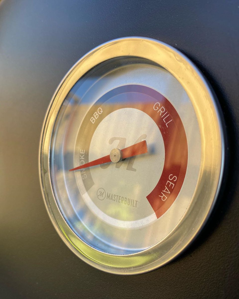 Masterbuilt's tweet photo. Our version of the red zone...what’s your temperature gauge set to this weekend?
📸 : thijsbbq - Instagram
#Masterbuilt #CharcoalReLit https://t.co/WjCChULfpD