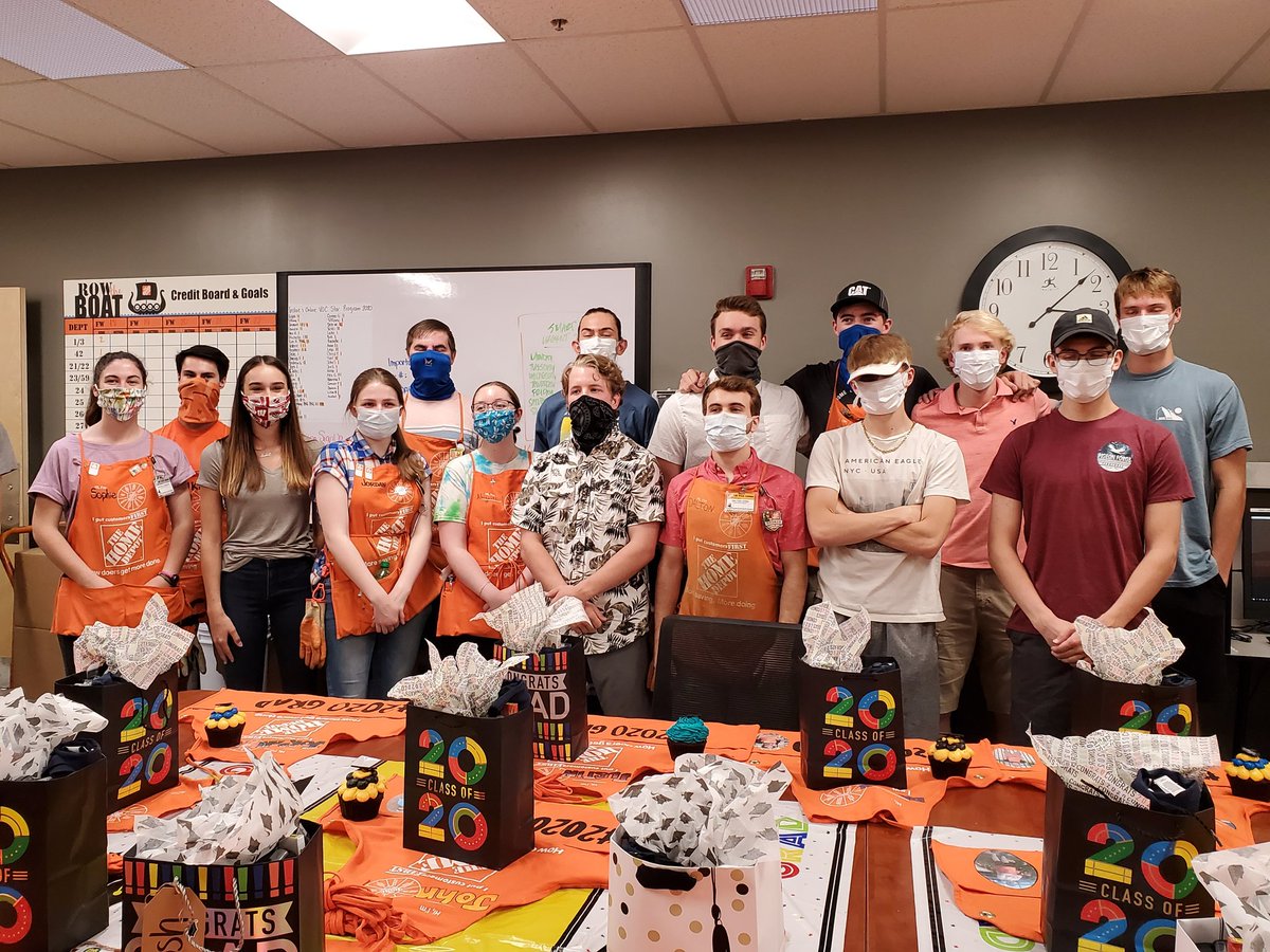 slbarcel's tweet photo. Happy Graduation to our 2020 Associates! Way to go Ann for planning the celebration! @Marissa_Machura @HockeyMom4921 @MukwonagoHD4921 https://t.co/ioprpCzPzK
