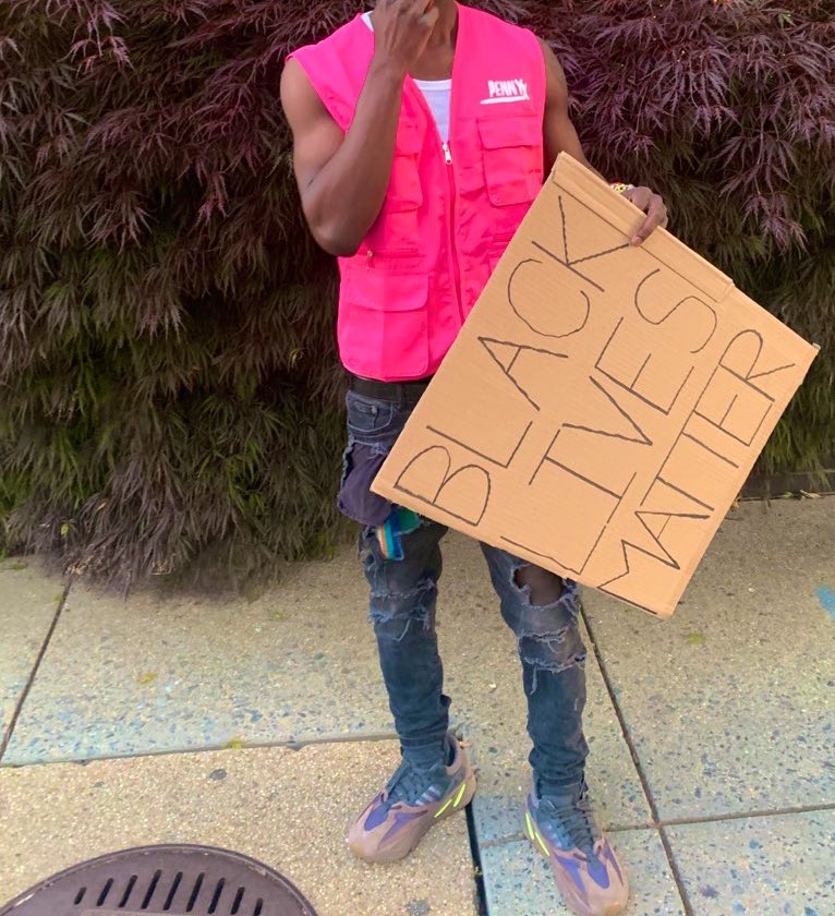 Chuck___Taylor's tweet photo. #BLM vest by @PennyX____ https://t.co/f8grQxhkaP