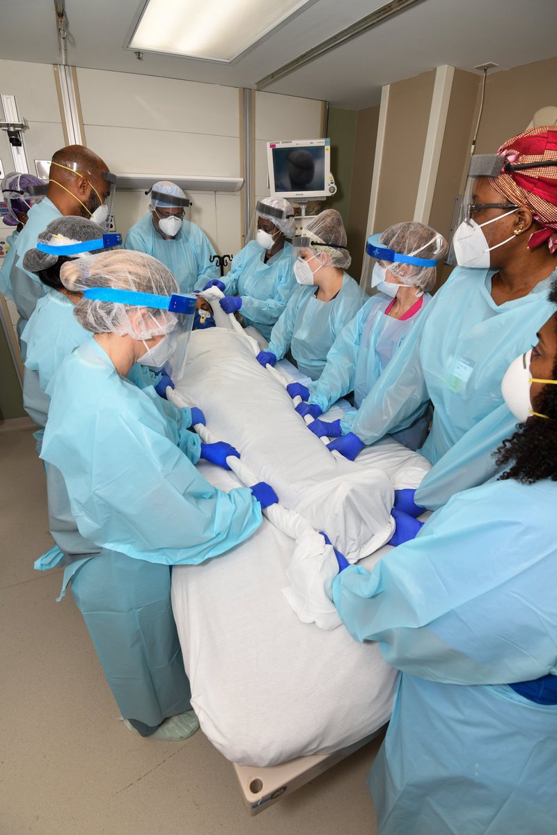 harrishealth's tweet image. #FrontlineFriday
At LBJ Hospital, together, nursing &amp;amp; rehab staff implemented a technique called “proning” to help COVID-19 patients. The repositioning method puts patients on their belly to improve oxygen levels. Many patients have improved and are on the way to recovery.