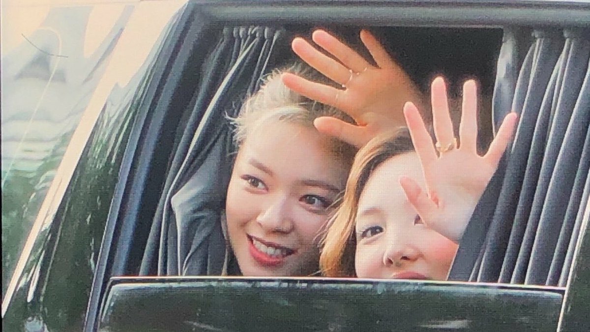 2yeon mirroring each other; a devastating thread