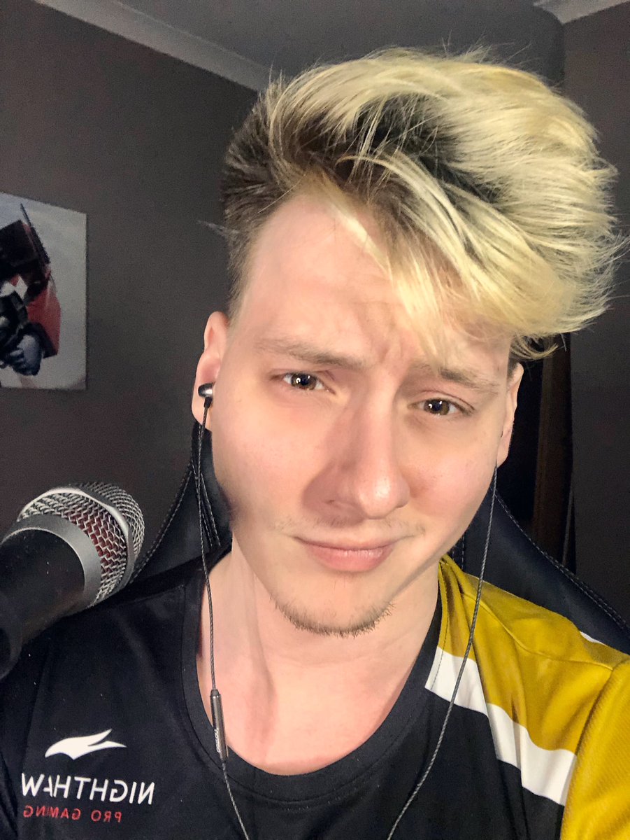 LEGDAY's tweet image. It’s 02:44, my OWL stream starts in 6 hours.

But Tier 2 calls.

@ThirdImpactGG have the good stuff going on. A big chance to see some new mixes and great players.

Check it with @LemonKiwi_ and I casting: Twitch.tv/ThirdImpactGG