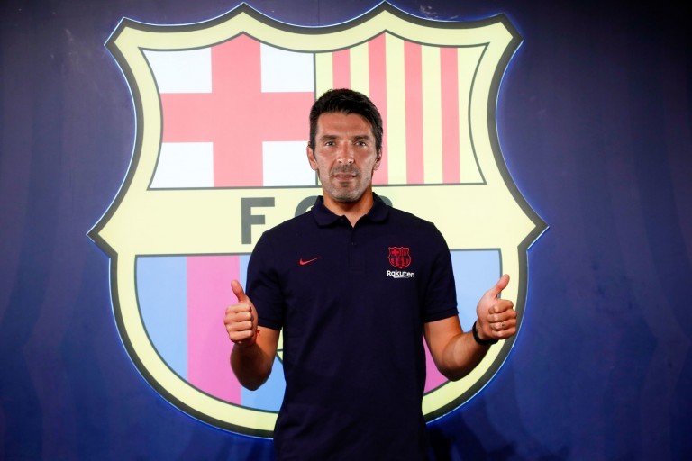 Bluegrenades's tweet photo. 👋 Welcome @gianluigibuffon! benvenuto 🇮🇹
🔵🔴 #ReadyToColor https://t.co/4VbTih8sbG
