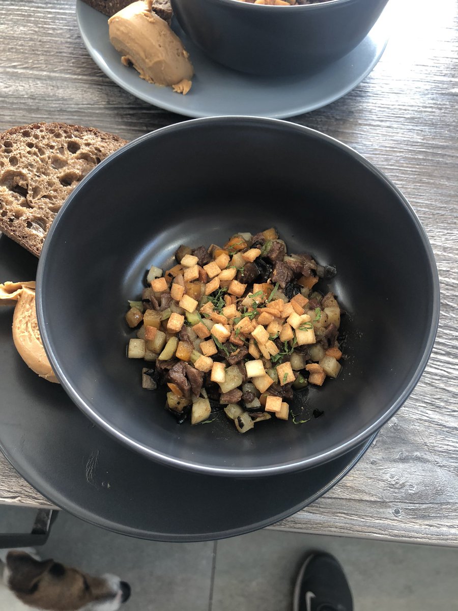 M26Go's tweet photo. Amazing date night thanks to @adschef and the hubby did all the cooking whilst I sat back drinking wine https://t.co/1IxQb5RmSk