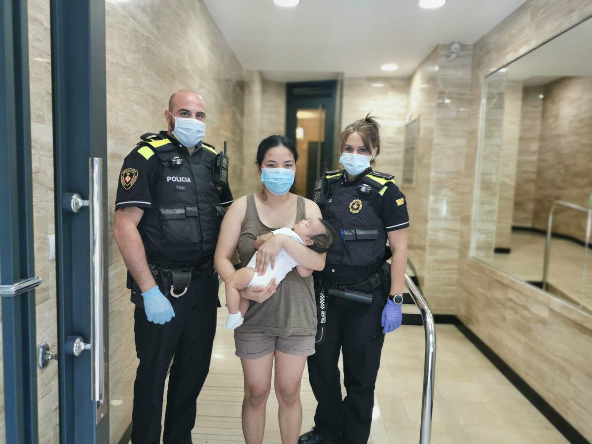 Enhorabuena por esta brillante actuación en la que habéis salvado la vida a un bebé. La formación y las prácticas de la misma son la base para frutos como el de este gran servicio. Felicidades!