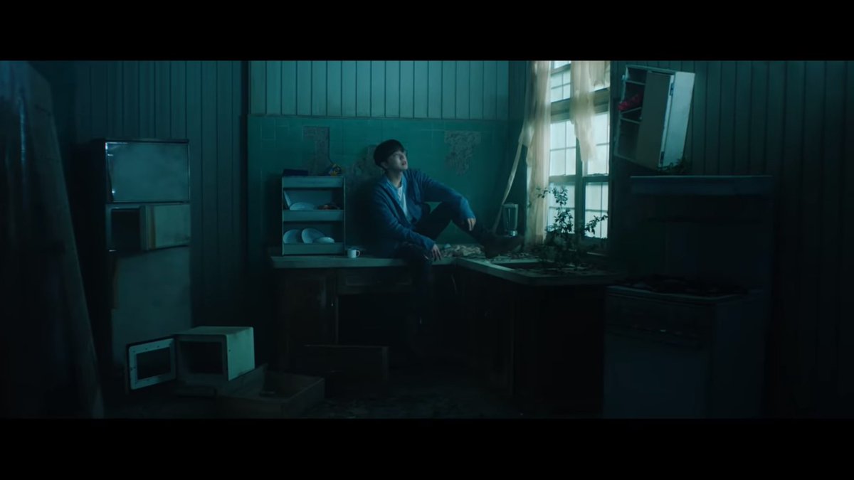 If you look closely at the room, there is not one single appliance that is working or could work. The place has long been forgotten and plants have started growing in the sink... @BTS_twt