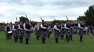 tourscotland's tweet photo. Tour #Scotland virtual travel video Blog compilation of the #Scottish bagpipes and drums music of the #Wallacestone and #District #Pipe #Band. The band wear Hunting Sinclair tartan kilts. Have a wee visit https://t.co/yGwGwHDBBS https://t.co/JtrWnyVRJY