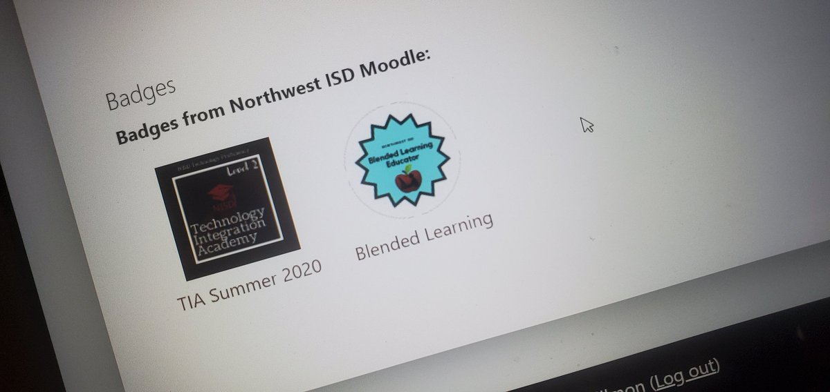 ChelsBels_3's tweet photo. #OBSESSED with technology! @ShellyHall_IT I cannot wait to pick your brain next year. @jmarti43 look friend 👀👀👀! Thank you all for creating such amazing PD for us! This was another amazing learning experience! #TheLearningCafe @JCTElementary https://t.co/3aiMXbqeaq