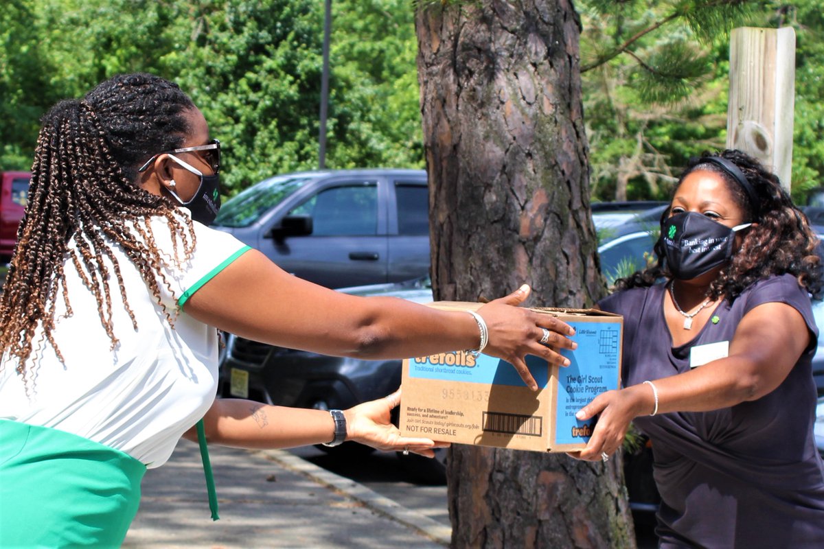 GirlScoutsJS's tweet photo. Thank you @943thePoint and @NJNaturalGas for sharing our #CookieRelief success this morning! With a 10,000 box donation from @investorsbank we have now shared more than 100,000 boxes of love including today's deliveries to @lunchbreakNJ and @RWJBarnabas. https://t.co/Mvsmf0OkqT https://t.co/fvLx26X8LR
