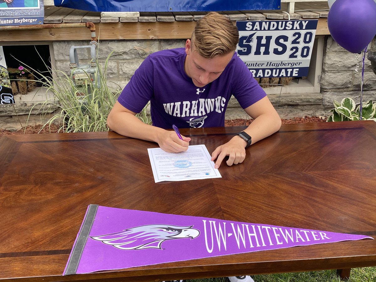 streakboosters's tweet photo. Congratulations to Hunter Hayburger  for signing to swim at the University of Wisconsin-Whitewater today! We, along with your family, friends, and coaches are very proud of you! Even though their school colors contain purple, you’ll always be a Blue Streak! #GoStreaks https://t.co/fgGOZhIRx1