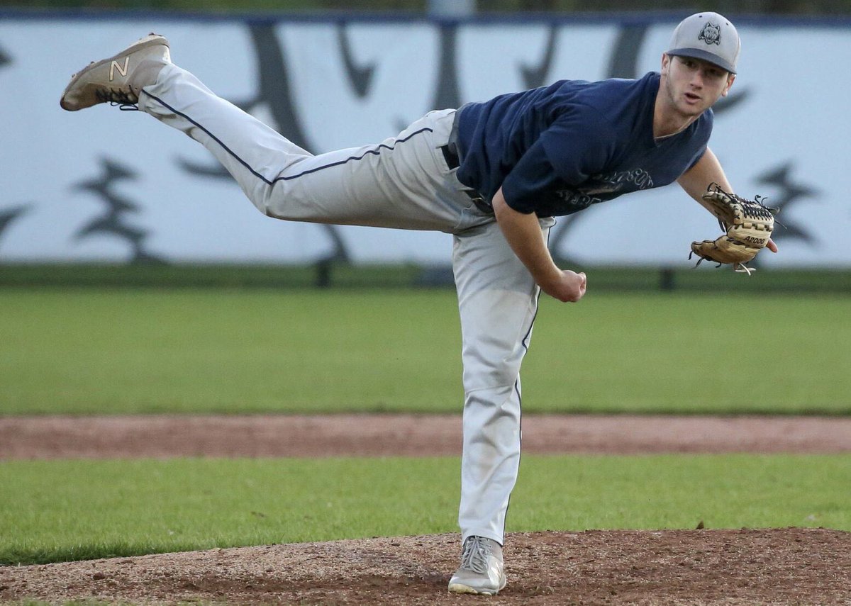 jackson_brown7's tweet photo. I am proud to announce I am continuing my athletic and aviation career at Lewis University @LewisBaseball #flyers https://t.co/MDeoEJnlio