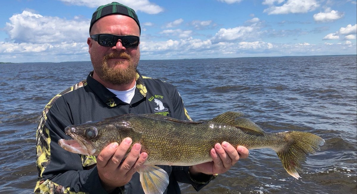 CurtQuesnell's tweet photo. Aaron and Troy came fishing Lake of the Woods with me today. Another nice mess of keepers and slots up to 28 inches. A great fun day on the lake.
#NCORGuideService
#LakeoftheWoodsWalleyes https://t.co/R3nnsSvykp