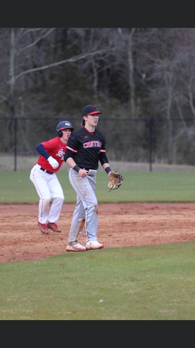 gaberives's tweet photo. Blessed to announce that I am continuing my academic and baseball career at @RoaneStBaseball  . I want to thank God, my family, and coaches for making this happen. @CamHamsleyRS @KnoxvilleStars @CHS_BSB_Knox https://t.co/b74fKc7F8K