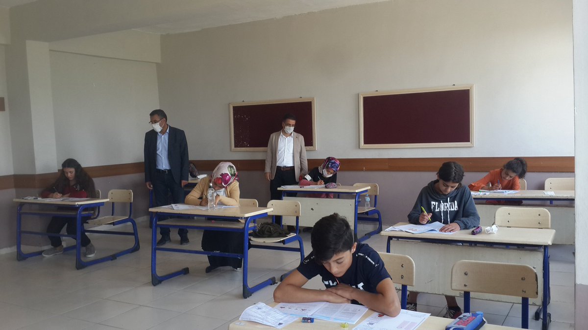 27-28 Haziranda YKS'ye giren -başta Hamur ve Ağrı'daki gençlerimiz olmak üzere- tüm gençlerimizin döktükleri alınterinin, harcadıkları göz nurunun başarıya dönüşmesini Allah'tan niyaz ediyorum.
@hamurmem <a href="/HamurKaymakmlik/">T.C. Hamur Kaymakamlığı</a> <a href="/ismailtan_69/">İsmail Tanrıverdi</a> <a href="/agrimem/">AĞRI MEM</a> <a href="/hamurbelediye/">hamur Belediyesi</a> @AgriValilik