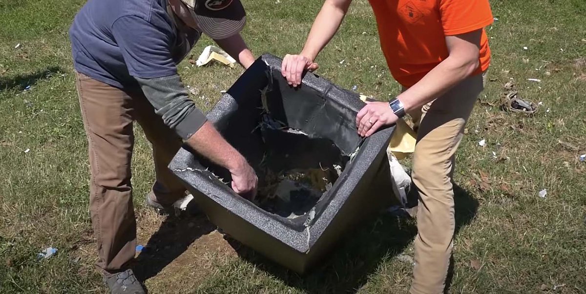 Graphene-Infused Bomb Resistant Trash Can Protects Against Terrorism

nga2d.com/news/graphene-…

#Graphene #terroism #NGA2D #Armorup #pipebomb