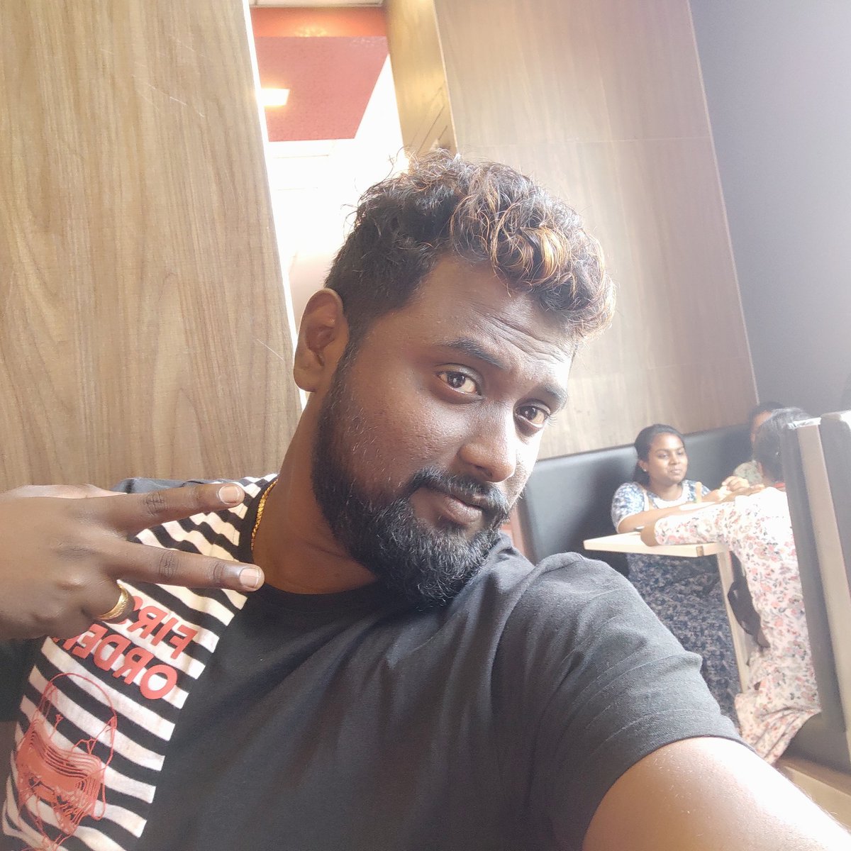 balalite's tweet photo. #NewProfilePic https://t.co/AN5GqBCske