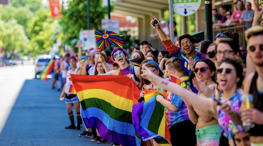TheOffline_'s tweet photo. Que el amor verdadero gane siempre❤️🧡💛💚💜💙 ¡Feliz día del LGBT!🏳️🌈 #TalentoOffline #OfflineExperience #LGBT #GayPride #Mexico #Marketing #LoveIsLove https://t.co/HS0XXMKdFK
