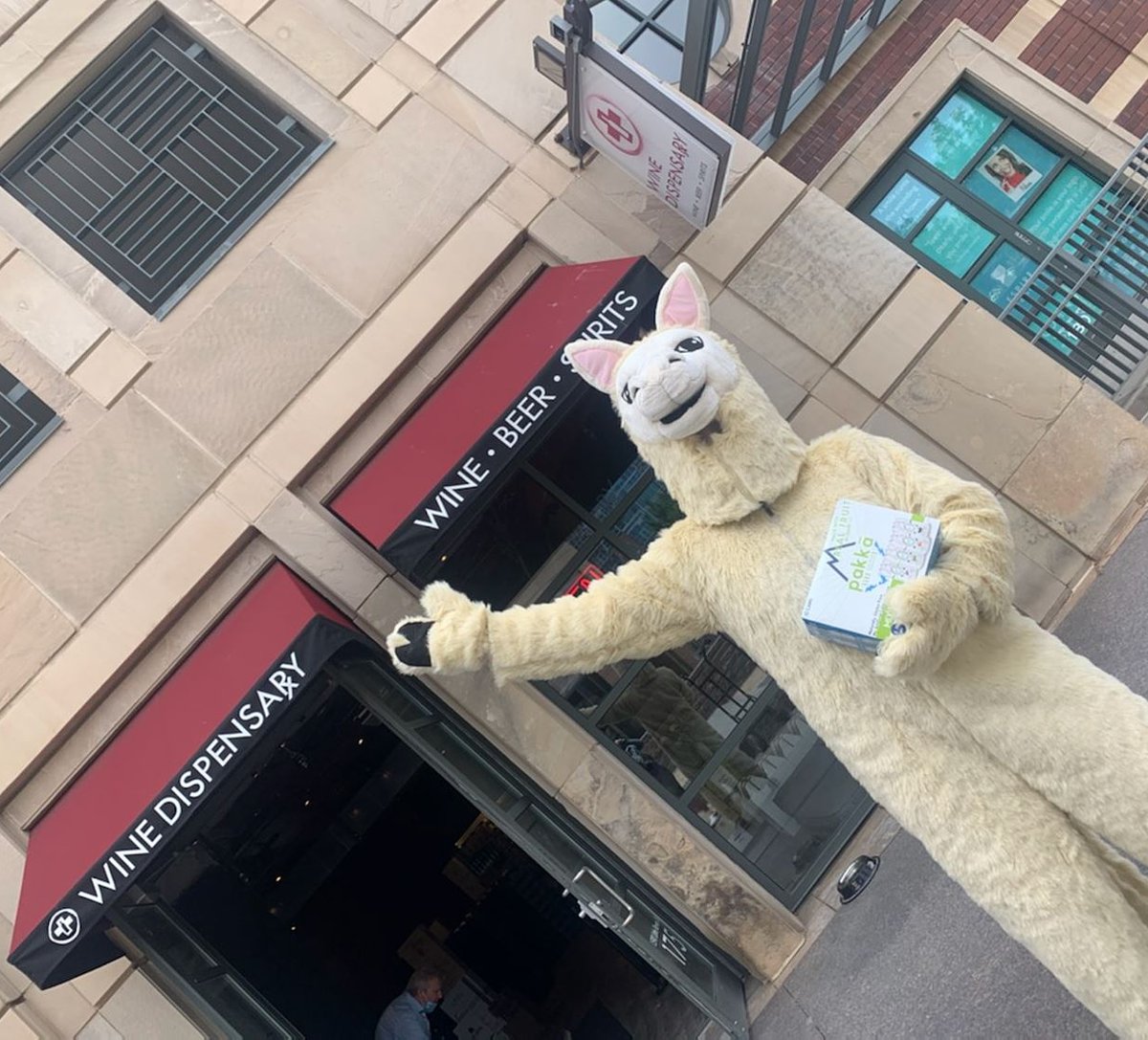 pakkaseltzer's tweet photo. Big news! It's Al's first day today, and Al's first delivery was to Wine Dispensary!!! Order now for a chance to receive a visit from AL the alPakkā. #BePakka
.
.
.
@winedispensary
@epicdenverbeer https://t.co/daG0o8oxHC
