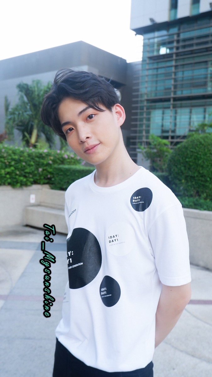 MysunshineTai's tweet photo. สวัสดีตอนเช้ายิ้มกันเยอะๆนะวันนี้😃😃
#thithanaphat
#ไต๋รอยยิ้มของฉัน #1DAYproject #blackbloock #blackblookstudios https://t.co/4AZ6DVjgBG
