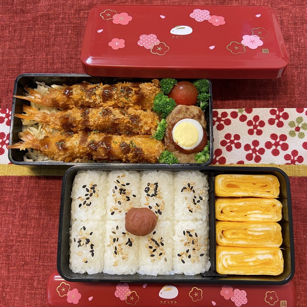 darkponpoko's tweet photo. お早うございます😊
今日のお弁当🍱と朝食🍚はお休みです🙃通勤・通学・お出掛け🚃🚌🚗💨お気を付けて行ってらっしゃいませ😌お怪我や事故の無いようご活躍下さい😊本日も皆様と共に良い一日になりますように✨🌹🌺〈5〜6月のお弁当🍱特集です👩‍🍳💕〉 https://t.co/s1fWZJw5ZL