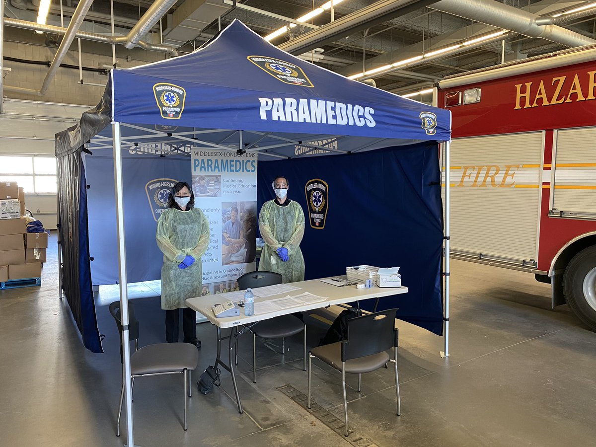 LFPress's tweet photo. Paramedics mobile #COVID19 testing clinic turns to police, front-line workers https://t.co/prSHAzfFFB #ldnont https://t.co/FYdWwUcnnZ
