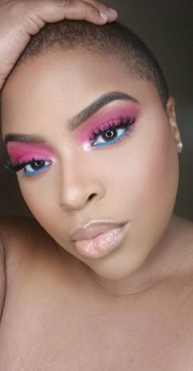 ShowTheGlo's tweet image. Ticket Link In Bio Link in bio
•
•
•
•
•
•
#howtoclass #lashesandbrows #browclass #instatutorial #onlineclass #classisinsession #makeupclass #bald #BlackLivesMattters #DarkNetflix #melaninpoppin #PRIDE2020 #HowtoPerfect #FridayVibes #eyelashtutorial #eyebrowtutorial