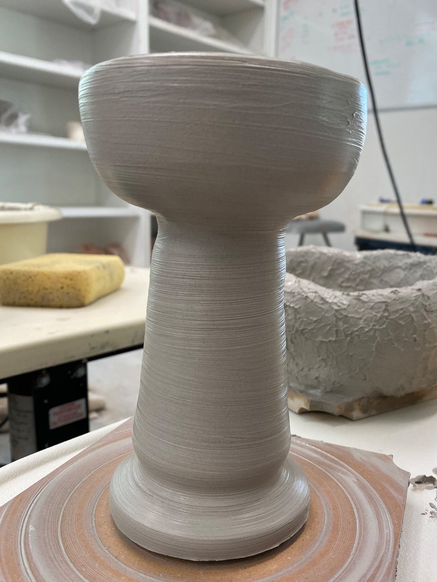 Plant_Optimism's tweet photo. Had a fun afternoon throwing clay in the wheel. ☺️🥰 #arttherapy #clay #ceramics #CPTSD #selflove #selfcare #recovery #PTSD #EmotionalIntelligence  #BeyondPTSD #BilateralStimulation #EMDR #dirtyHands https://t.co/eeMVRqDFGT