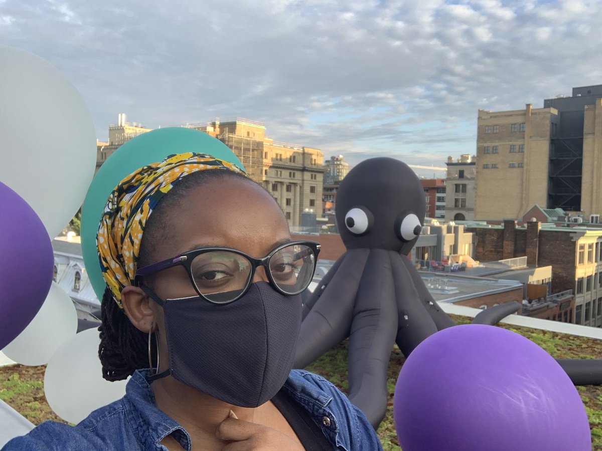 iJoanneDorce's tweet photo. ... with a mask on. 😷 #DestinationPHI https://t.co/seSC5L5Li8