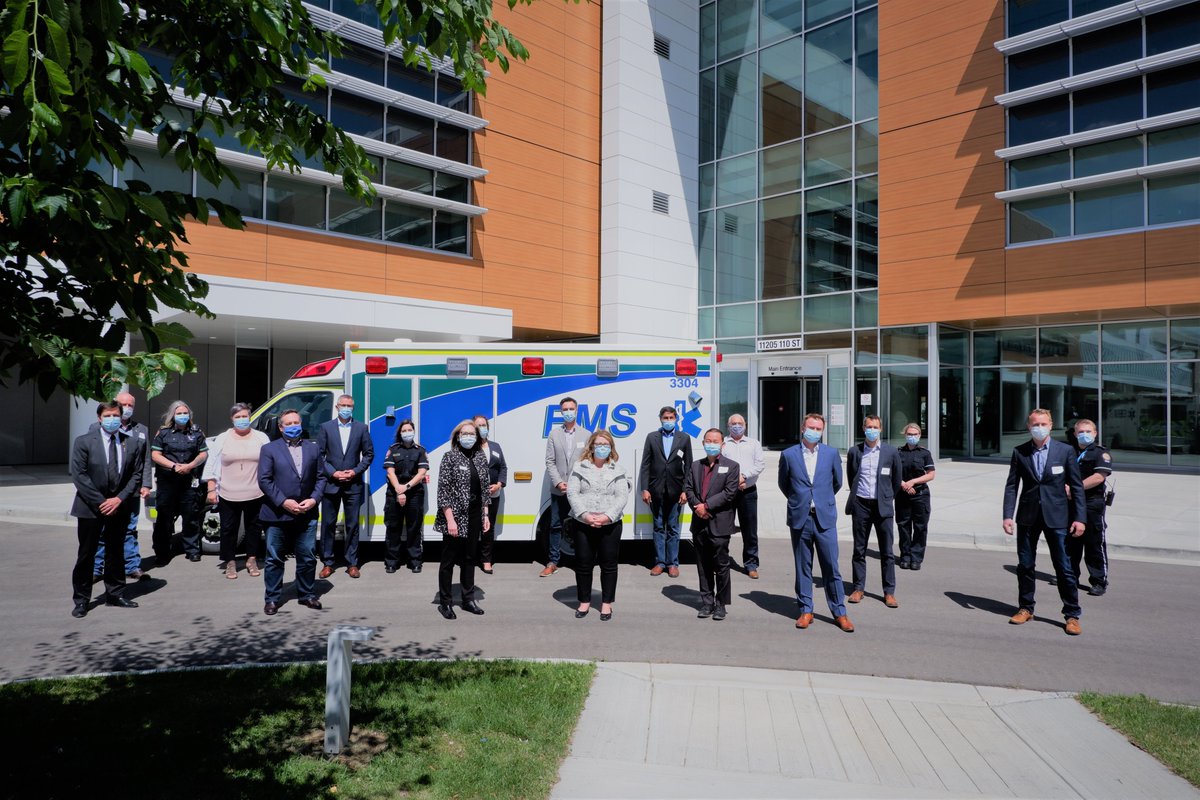 CityofGP's tweet photo. Mayor @BillGiven joined Premier @jkenney, MP @chriswarkentin, Provincial MLAs, and regional elected officials to celebrate the completion of construction of the GP Regional Hospital and tour the facility. 1/7 #gpab #abpoli @YourAlberta https://t.co/3fV2AllIVV