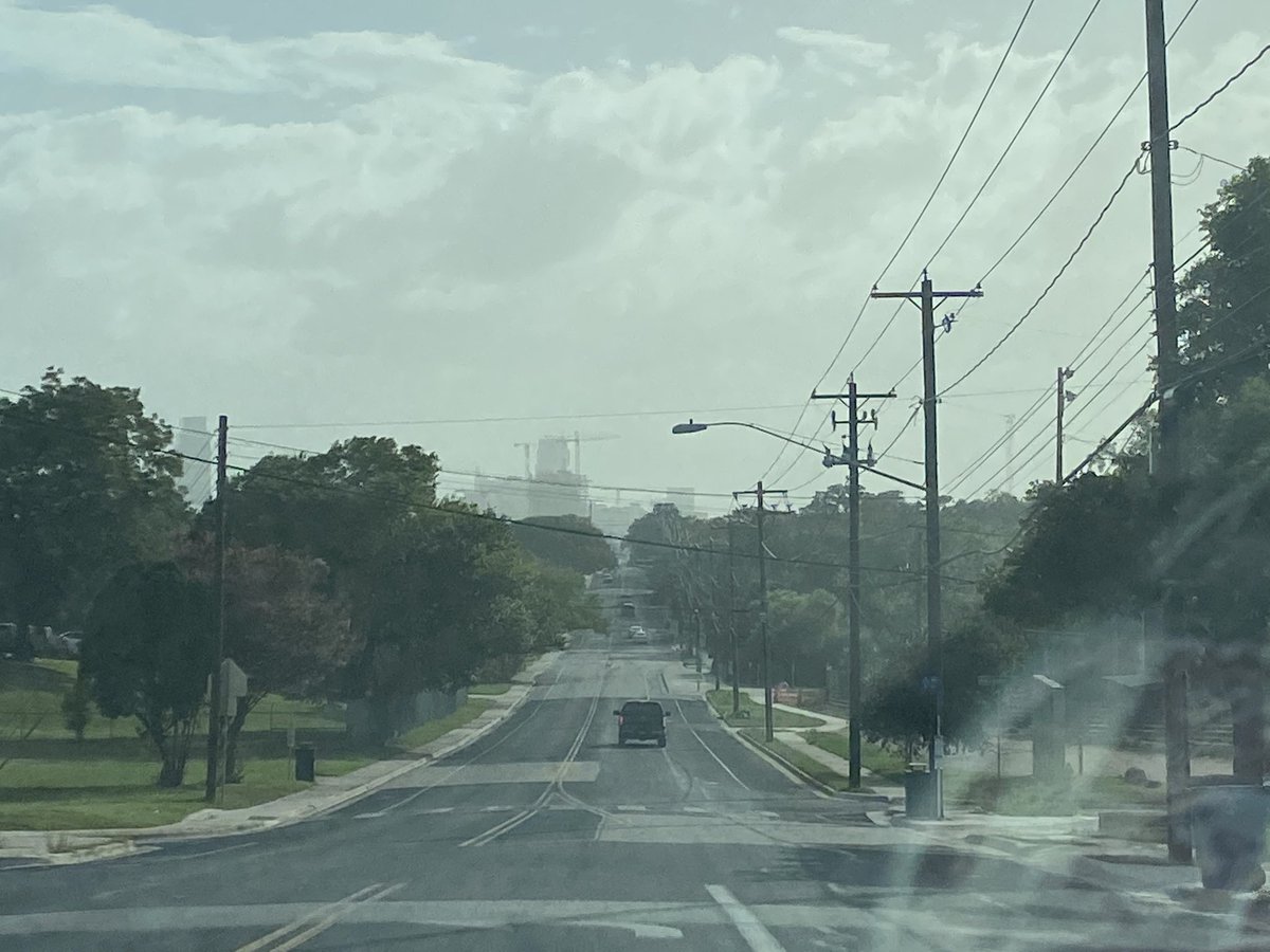 jonahgui's tweet photo. Y’all it is straight up dusty. #GodzillaDustCloud https://t.co/D4CotMgWI2