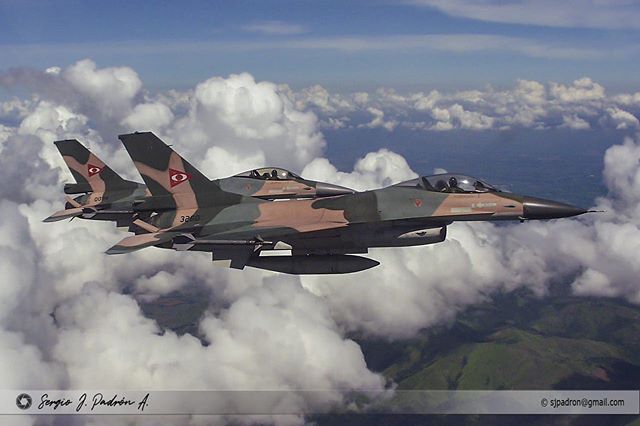 F-16A/B FIGHTING FALCON - Página 17 Ebeg2x4XsAArsIo?format=jpg&name=small