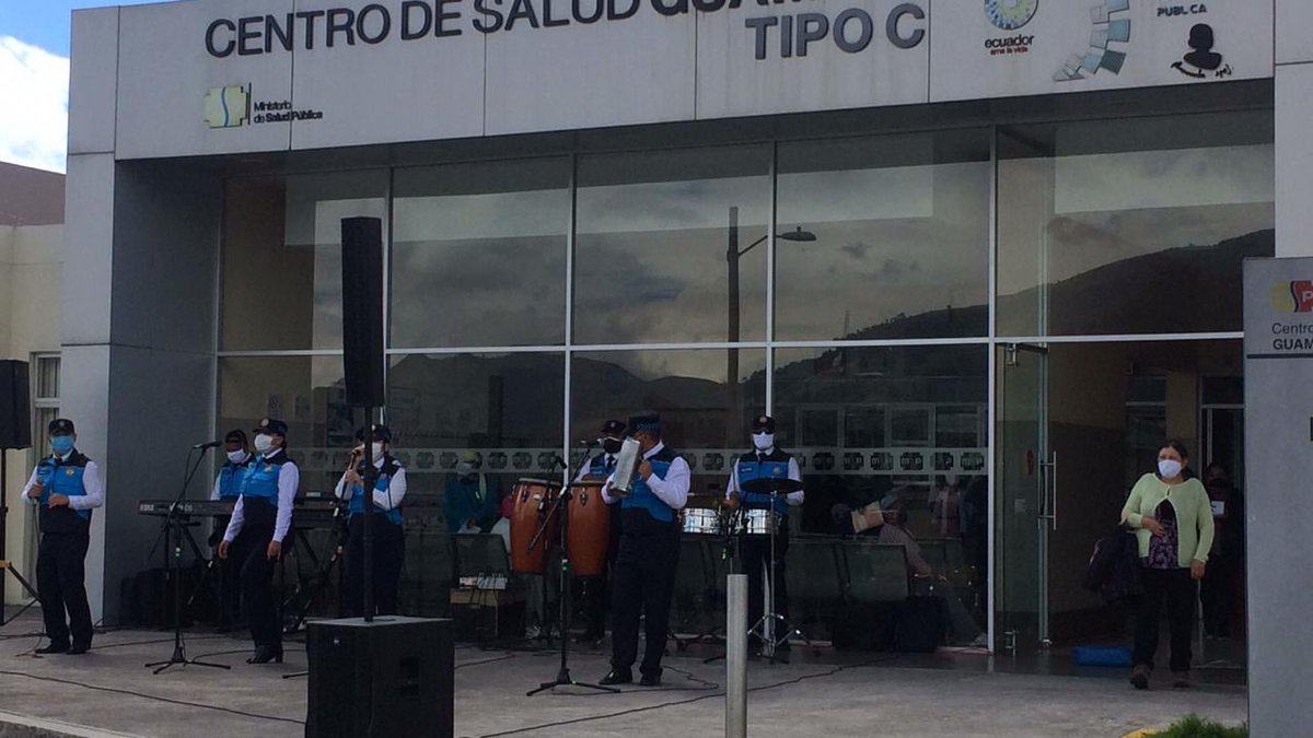 SaludPichincha's tweet photo. #Quito|| El personal del Centro de Salud Guamaní distrito 17D07, realizó una pausa activa diferente con el apoyo de Metroband de la Agencia Metropolitana, momentos como esto ayudan a que el personal medico liberen tensiones generadas durante la emergencia sanitaria.
#SomosSalud https://t.co/sdPfSC8jVM