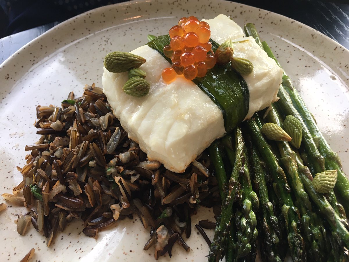 letters_Tim's tweet photo. They're baaack! @butternut_tree has re-opened, and so glad they have. A wonderful meal, as usual fantastic service, food and of course the view. Staff were fully prepared with All Covid precautions and more, we felt very comfortable and safe :)#yegfood #yeglocal #yegdt #ChefScott https://t.co/mPgFsIThrB
