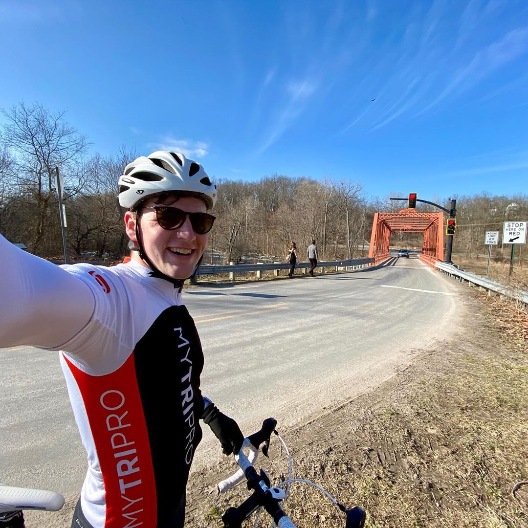 Happy weekend! Who's logging some serious mileage in the next few days? 🚴‍♂️