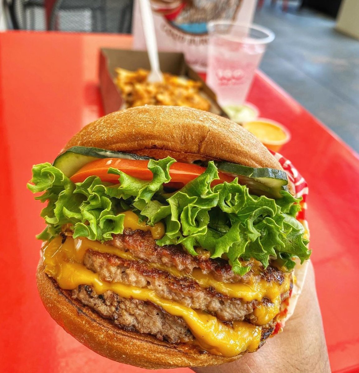 rivfoodlab's tweet photo. "Would you like a double or single?"
We'll take a triple! 🤯
📸: @montysgoodburger
#RiversideFoodLab #MontysGoodBurger #Vegan https://t.co/SzC0P5Tw55