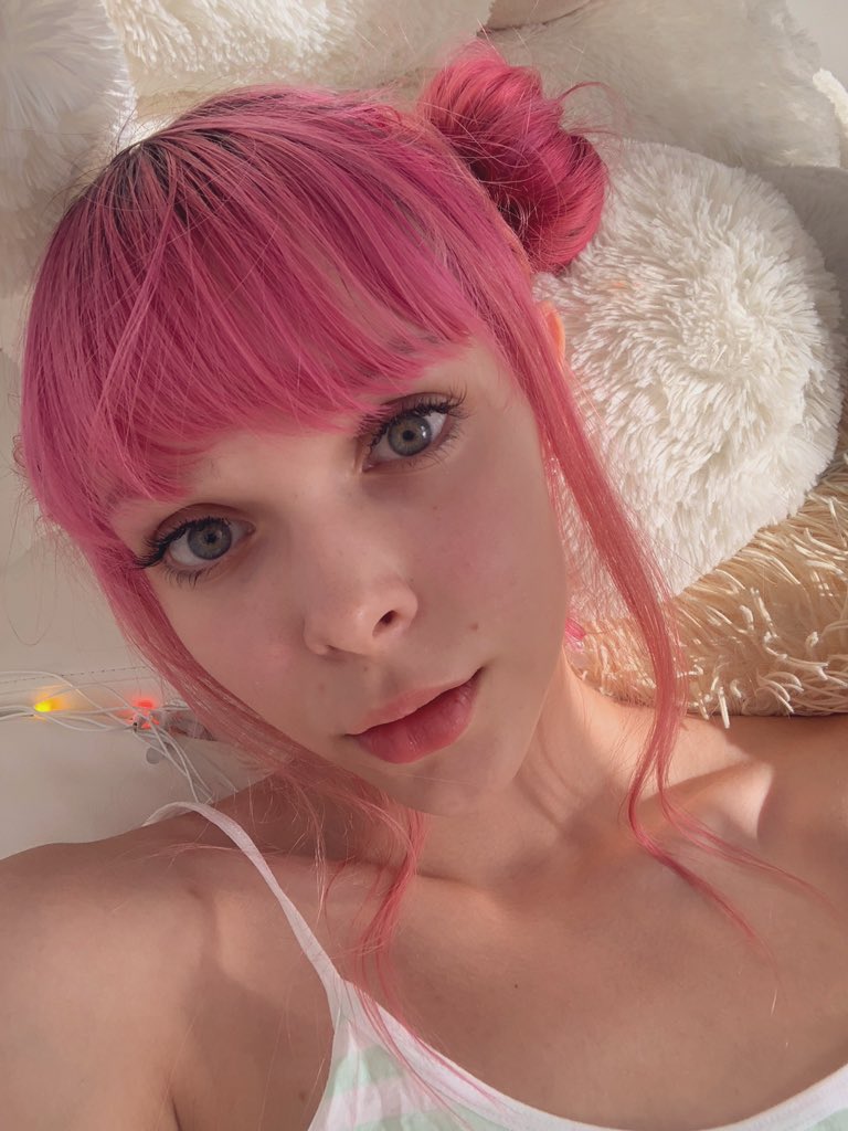 1 pic. 🥰 https://t.co/vx64O2Vsin