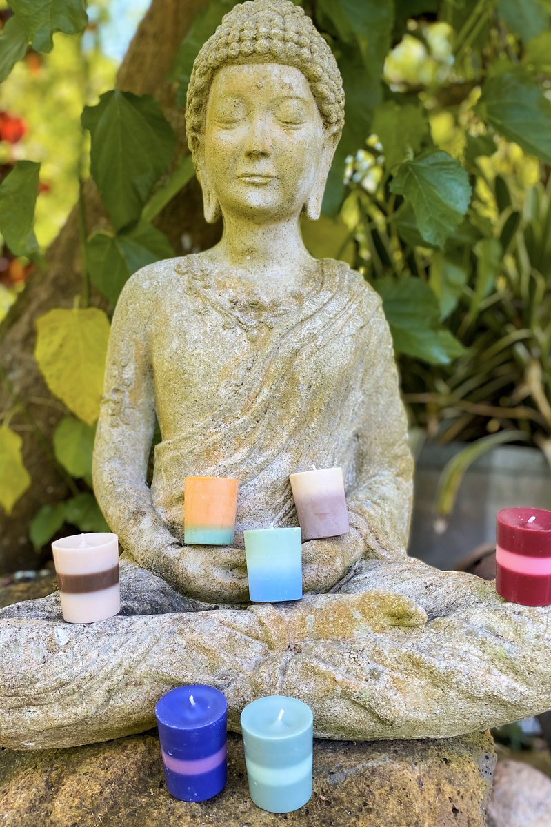 Inhale exhale wash your hands repeat. Getting through “this” mindfully carefully. Slowly getting some of our store items online. Candles, chocolates, sunscreen and more! Keep checking back!
ENG hawaiianbathbody.com
JPN hawaiianbathandbody.com