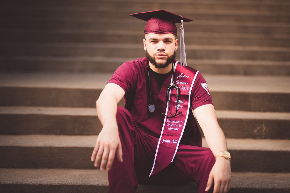 JDeuce_22's tweet photo. If you know me you that this journey wasn’t easy. I prayed for this moment every night and I’m just glad to be able to live it. Blessed to be an HBCU grad 🙏🏽🖤
#HBCUGRAD #HBCUBUZZ #HBCUMEN https://t.co/Qb9sL9sB7x