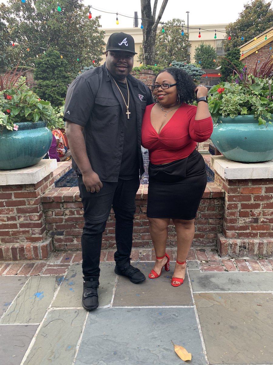 Coach_Joneal's tweet photo. Celebrating my Queen birthday all weekend. She has been everything that I could ever ask for. I thank God he chose @onealmath to be my wife. I am truly blessed. #Birthdayweekend #SheDeservestheWorld #TeamONeal https://t.co/spnGjqm2D0