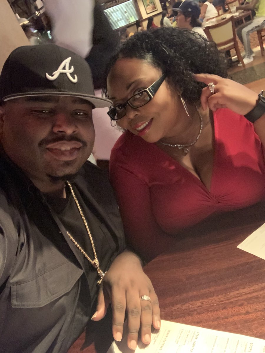 Coach_Joneal's tweet photo. Celebrating my Queen birthday all weekend. She has been everything that I could ever ask for. I thank God he chose @onealmath to be my wife. I am truly blessed. #Birthdayweekend #SheDeservestheWorld #TeamONeal https://t.co/spnGjqm2D0