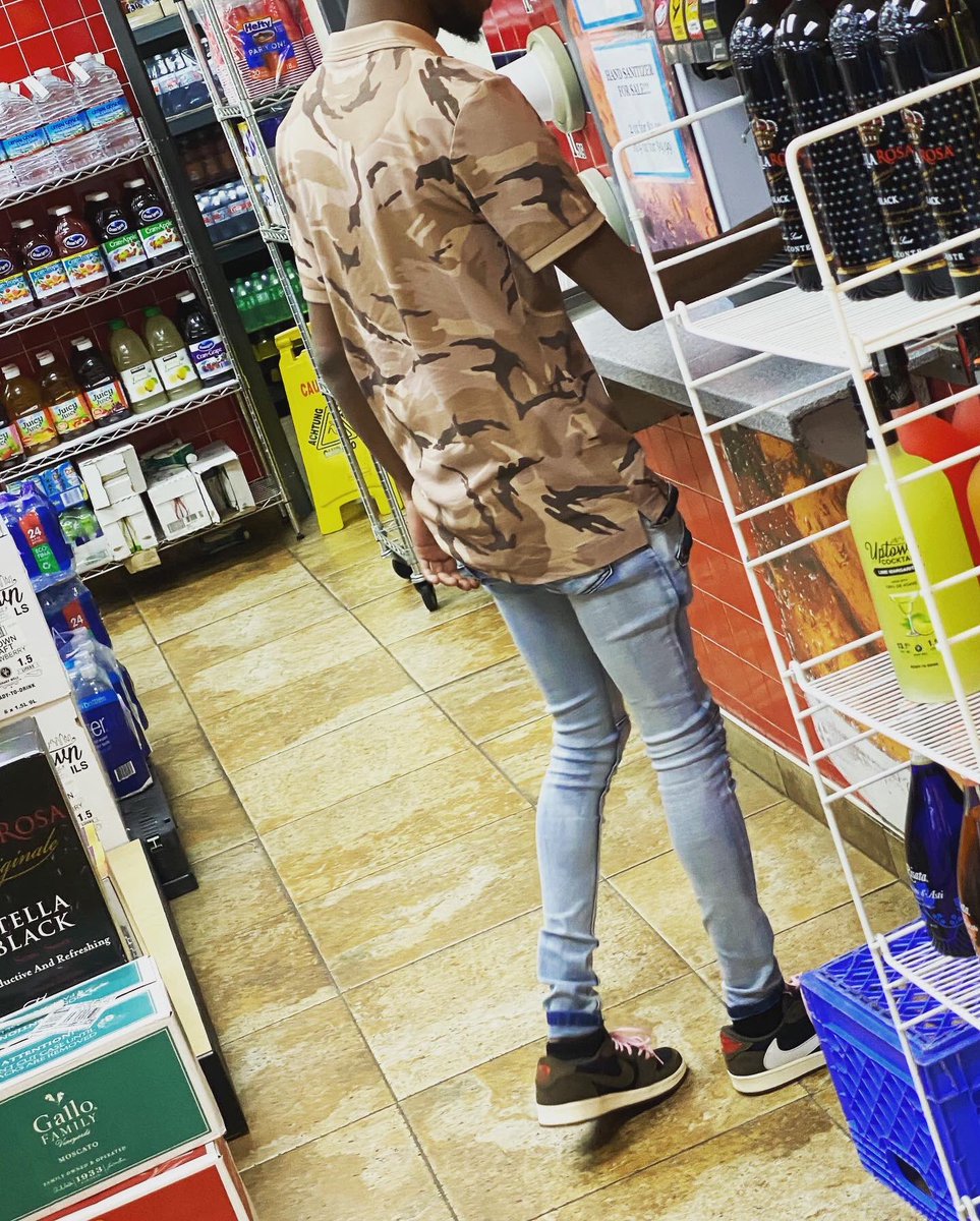 OD_Vs_ODarius's tweet photo. In my bag but I been laying back I’m turnin’ up this summer let’s the money talk for it self happy 24 birthday kid https://t.co/CZzXqPVPyU
