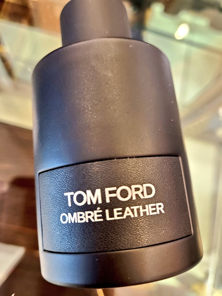 PssItsHer's tweet photo. #OmbreLeather https://t.co/NdXjIE2hDf