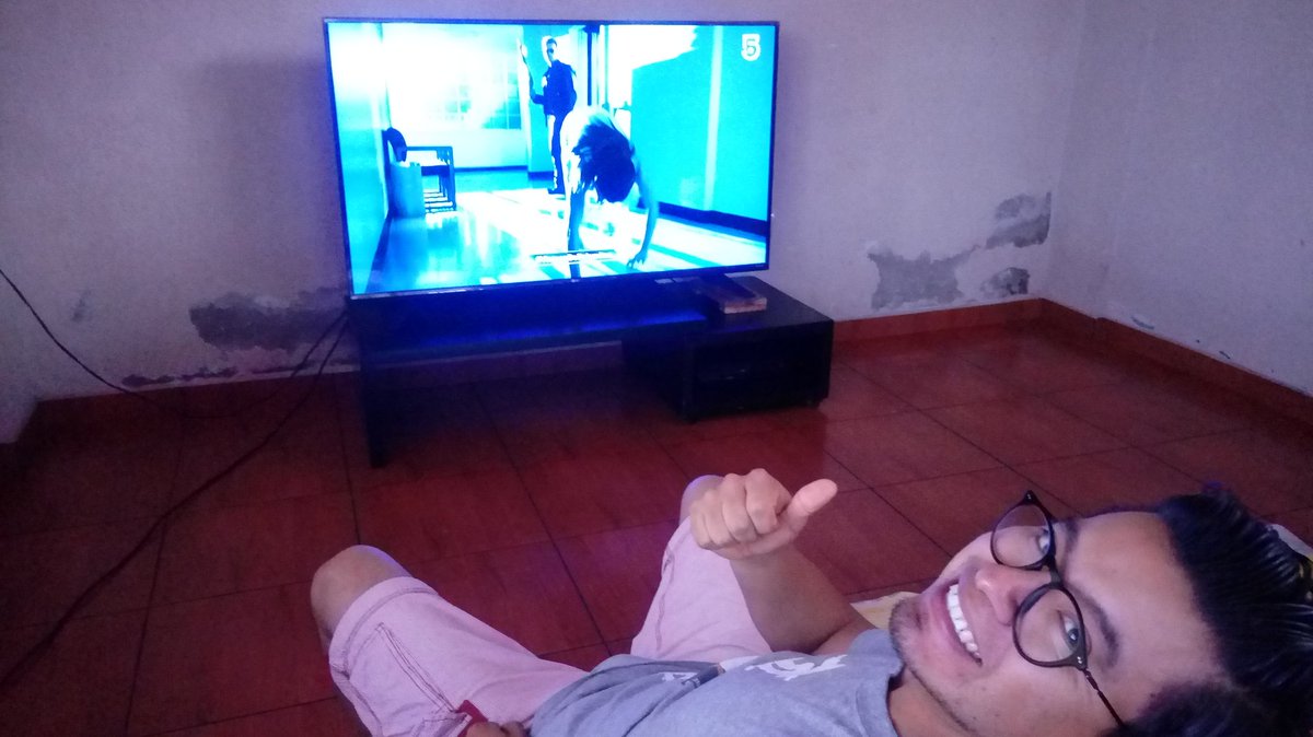 #viernesdepalomitas viendo mi peli favorita por <a href="/MiCanal5/">El 5</a>
Hasta la vista baby