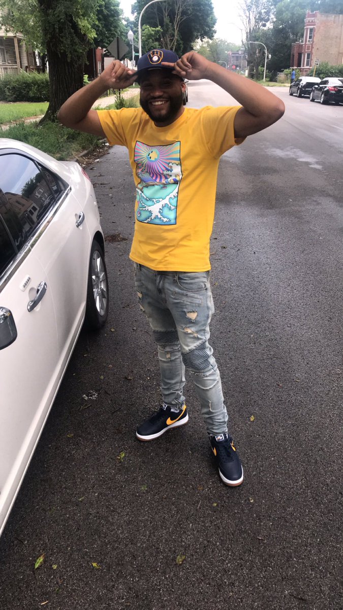 IAmCapone_'s tweet photo. Gotta Stand Tall Cause They Wanna See You Fall #NV4L🦍💙💛📶💯 https://t.co/wxza035qlF