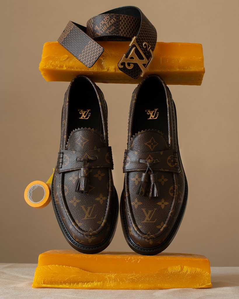 Louis Vuitton on X: Fusing two worlds. #VirgilAbloh invited Japanese  designer #NIGO to revisit #LouisVuitton's iconic codes on leather goods,  footwear, accessories, and more. Discover the full LV² Collection at