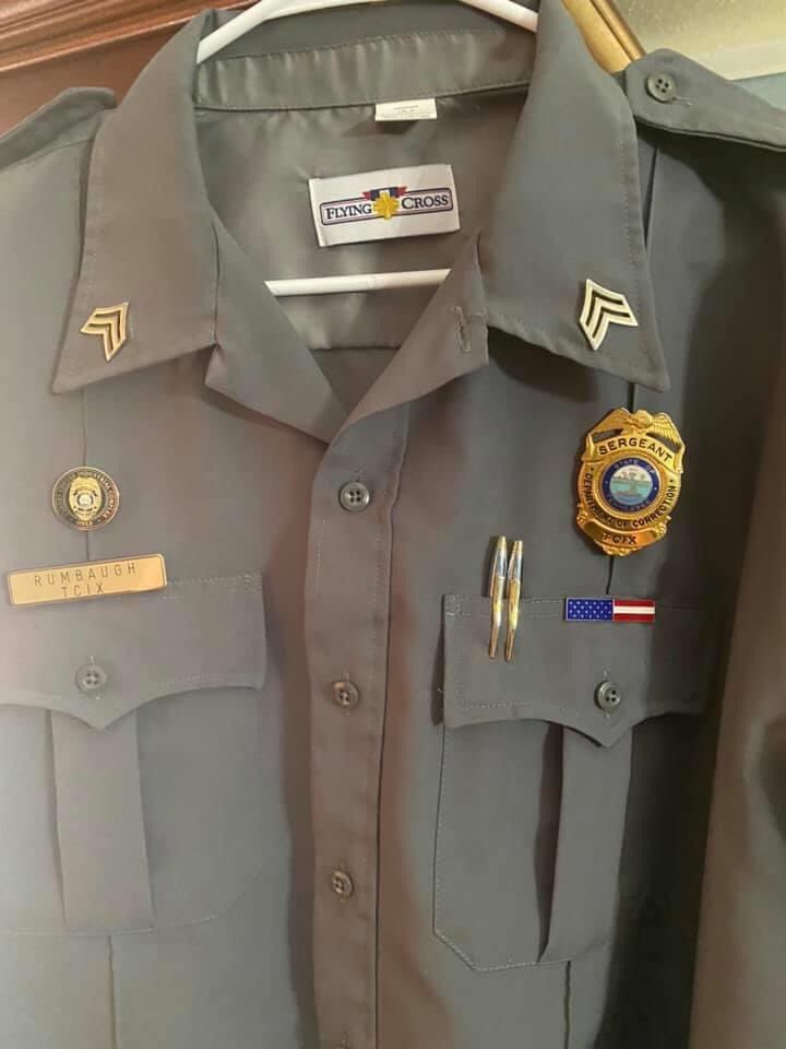 danielrumbaugh1's tweet photo. 6.5 years into my career. Blessed with this opportunity to keep moving up in the ranks of @TNTDOC1 #SergeantRumbaugh https://t.co/0cgcZDJPdM
