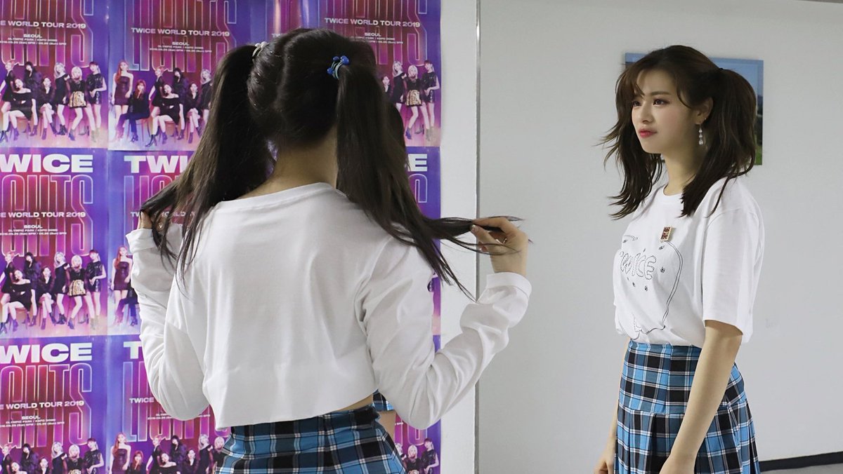 2yeon mirroring each other; a devastating thread