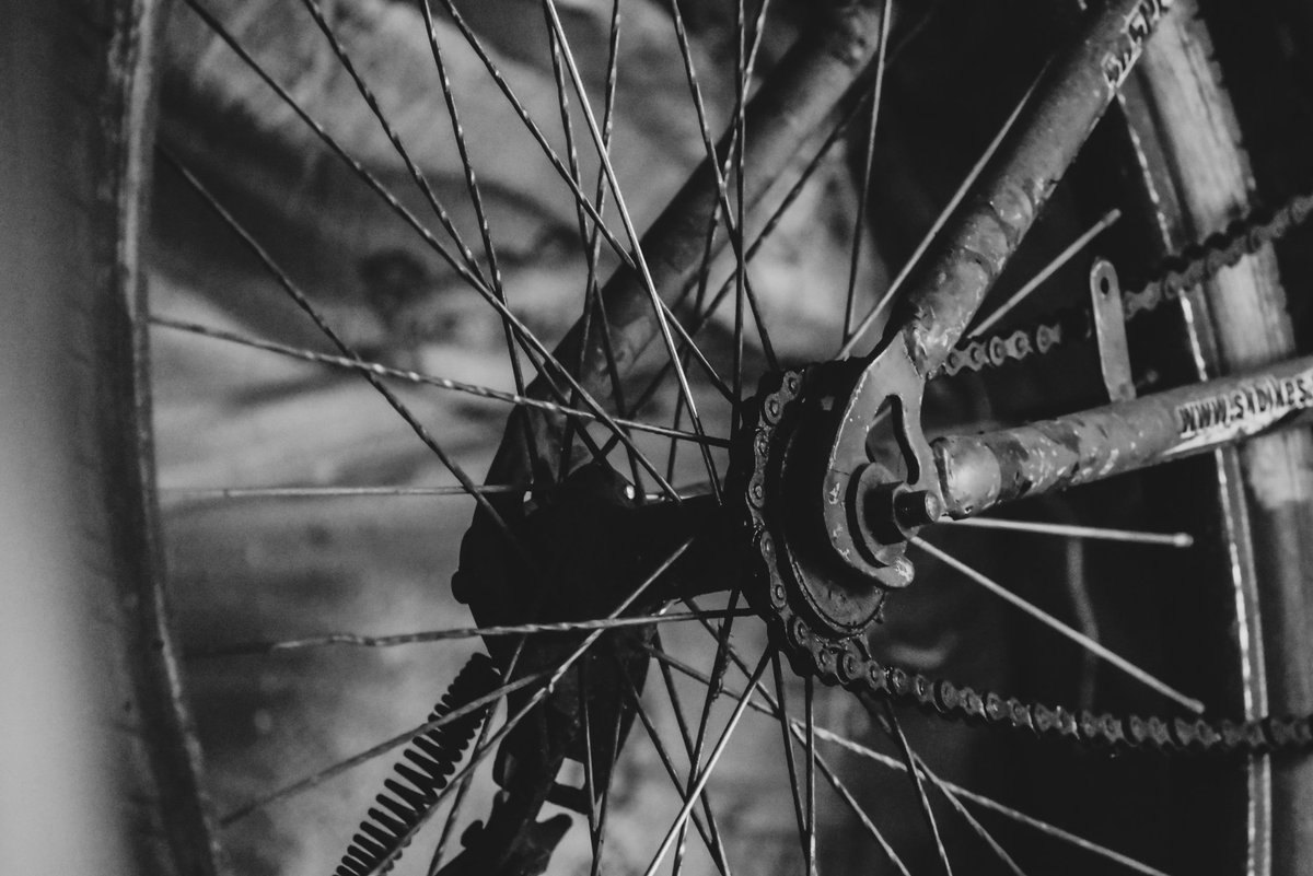 Arslanalan07's tweet photo. #bicyclewheel #spoke #bicyclepart #wheel #bicycletire #black #bicycle #arslanalan #rim #tire #bicycledrivetrainpart #monochrome #vehicle #monochromephotography #automotivewheelsystem #photography #autopart #hubgear #automotivetire #metal #groupset #mountainbike #steel https://t.co/pOaVQeUt8J