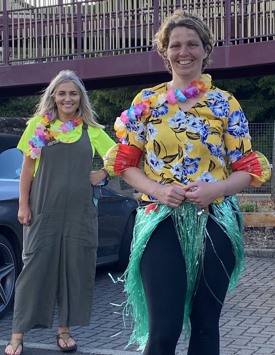 carrickcentre's tweet photo. #Schools Out 😊
Mrs Eddie &amp; Mrs Hutcheson 
went round the doors of their pupils yesterday with goody bags. Saying Farewell &amp; Good luck to all their little ones  🎉 #Graduating yesterday from @CairnPS Early Years 🎈 @SACEarlyYears @CarrickSensory @invergarven https://t.co/gDTxgqNV6K